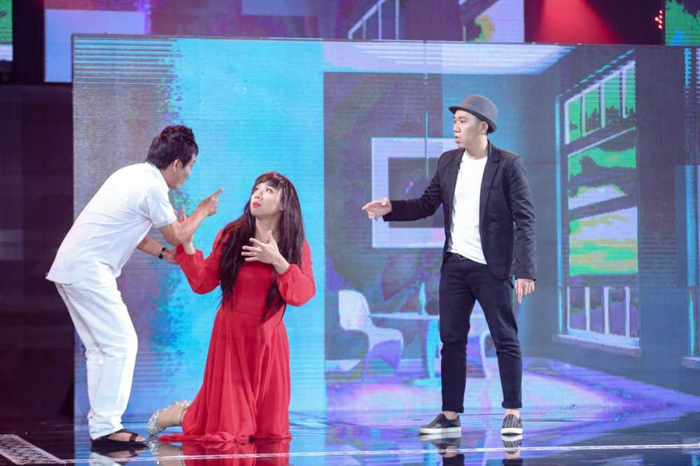 Có những phân cảnh Trấn Thành bị đánh đập, khổ sở đến rơi nước mắt, chính lối diễn xuất linh hoạt và thuyết phục của Trấn Thành đã mang đến một tiết mục hấp dẫn cùng với các diễn viên Tấn Hoàng, Anh Đức, Lê Giang và bé Nắng (Kim Thư).