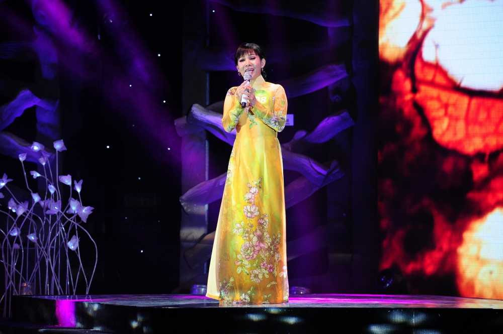 TS Hong Van - Nghin trung xa cach (1)