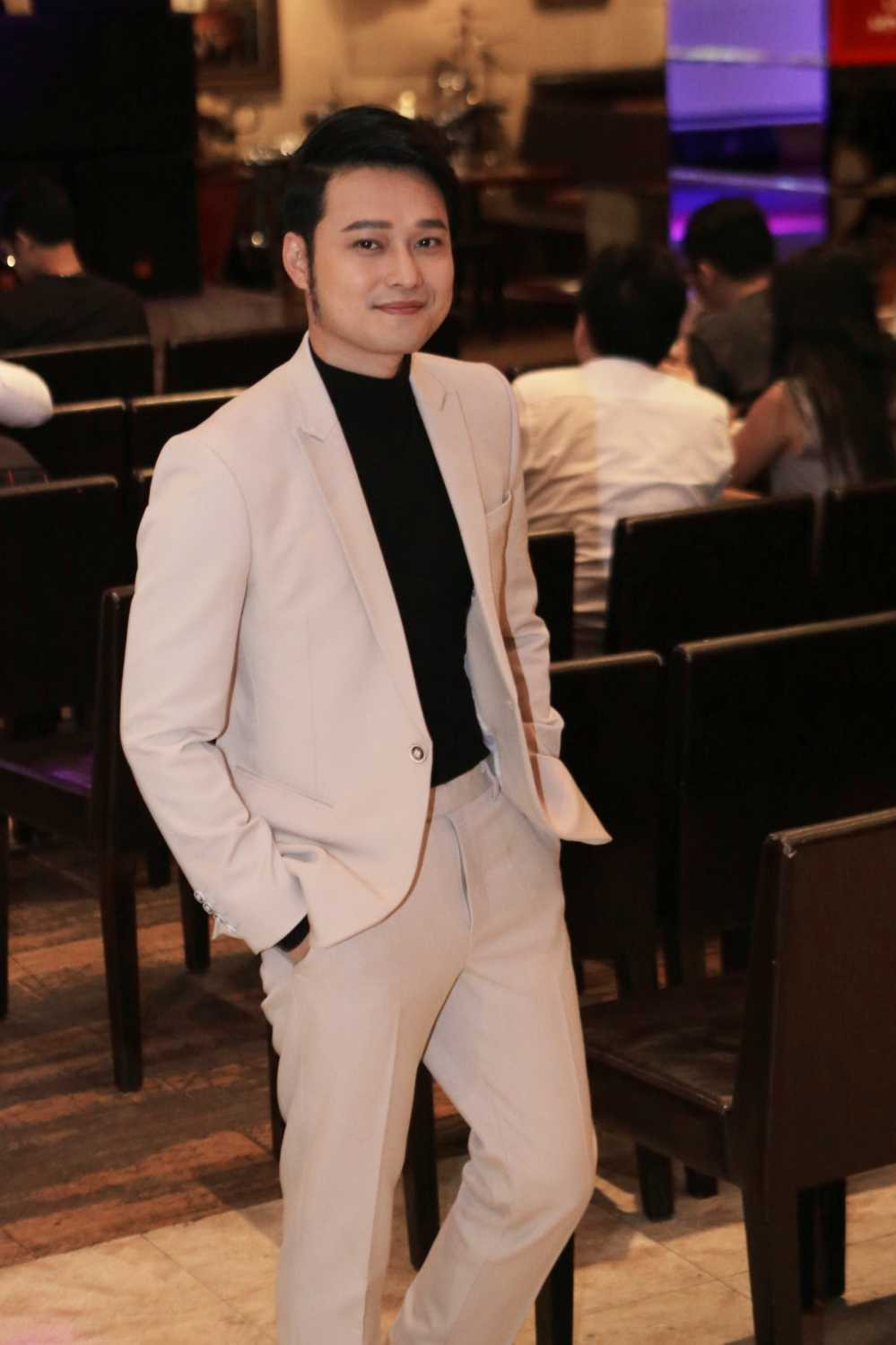 Quang Vinh lịch lãm đến chúc mừng Trịnh Thăng Bình ra mắt album mới, đây là sản phẩm âm nhạc được giọng ca 