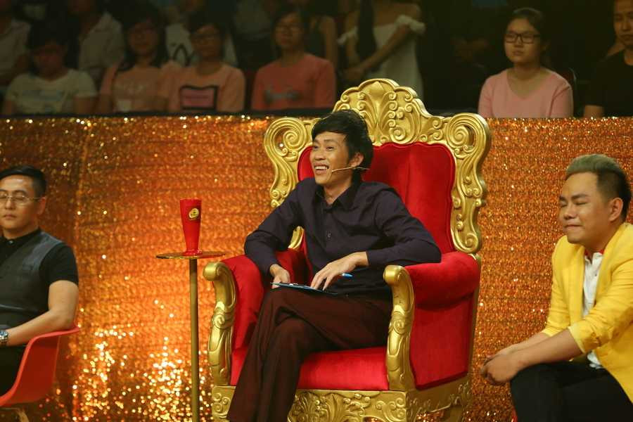 Giam khao NSUT Hoai Linh