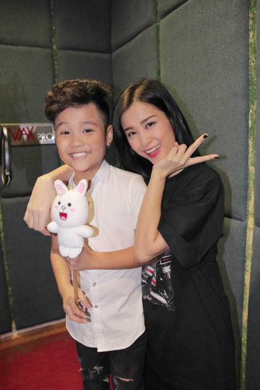 Đông Nhi cùng học trò Nhật Minh The Voice Kids