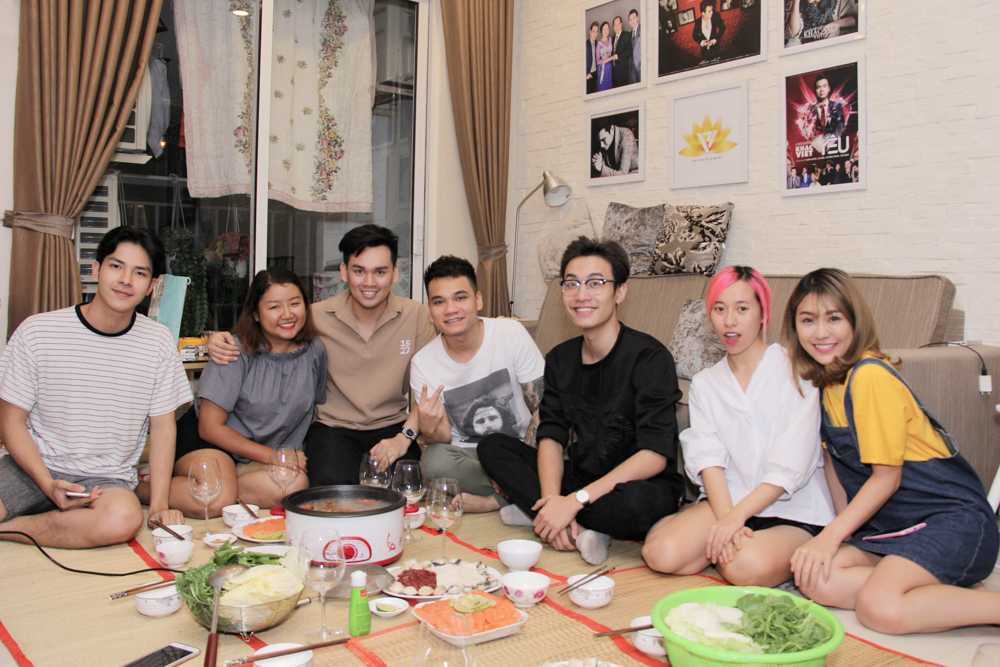 Khac Viet vao bep 18