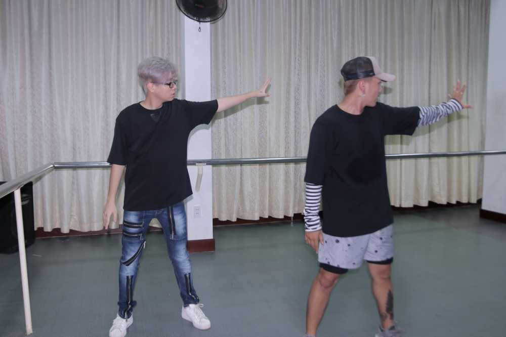 BUI ANH TUAN TAP LUYEN VU