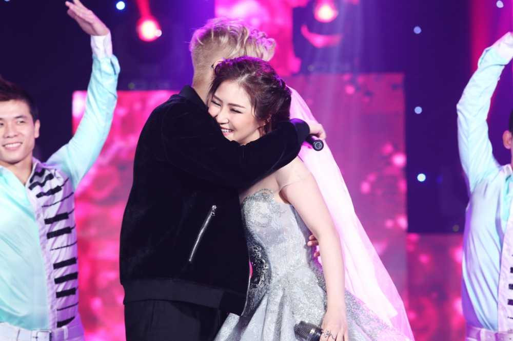 06 BUI ANH TUAN - HUONG T