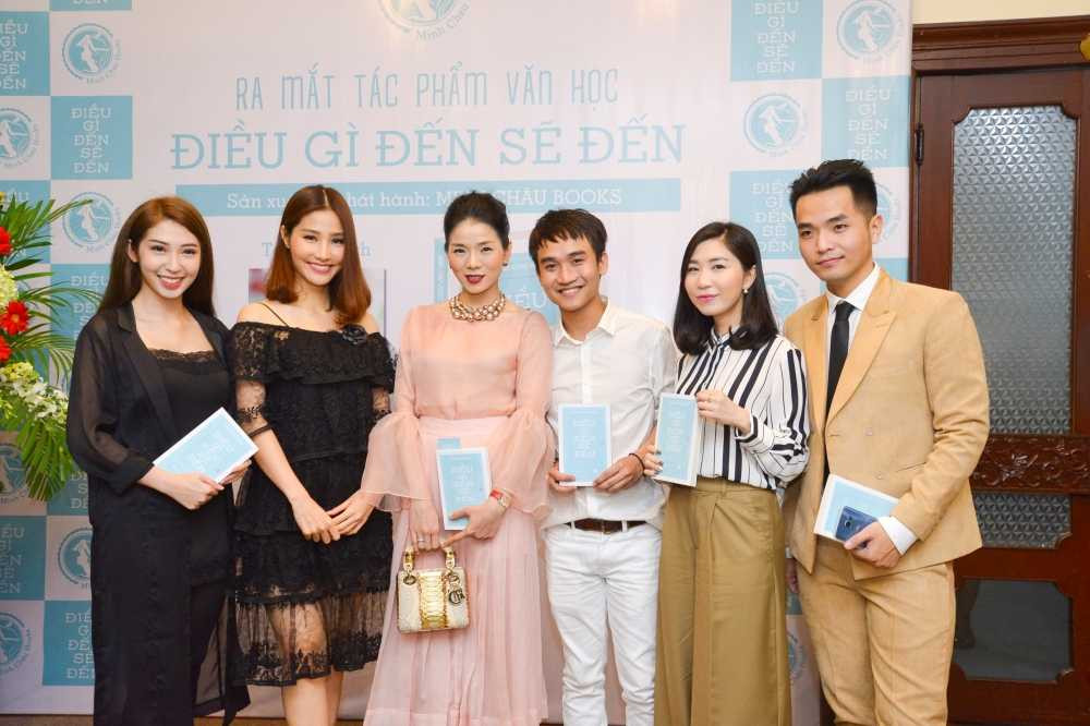 Hang loat nghe sy den chu