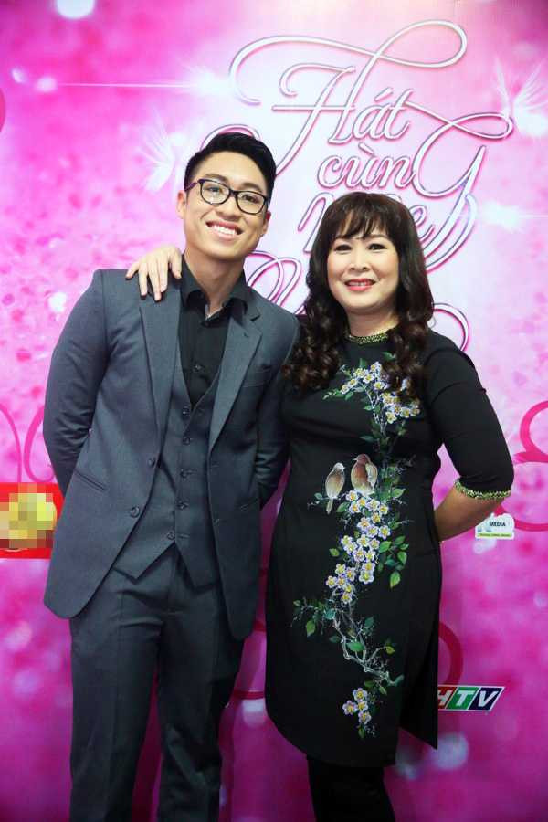 3. NSND Hong Van va con t