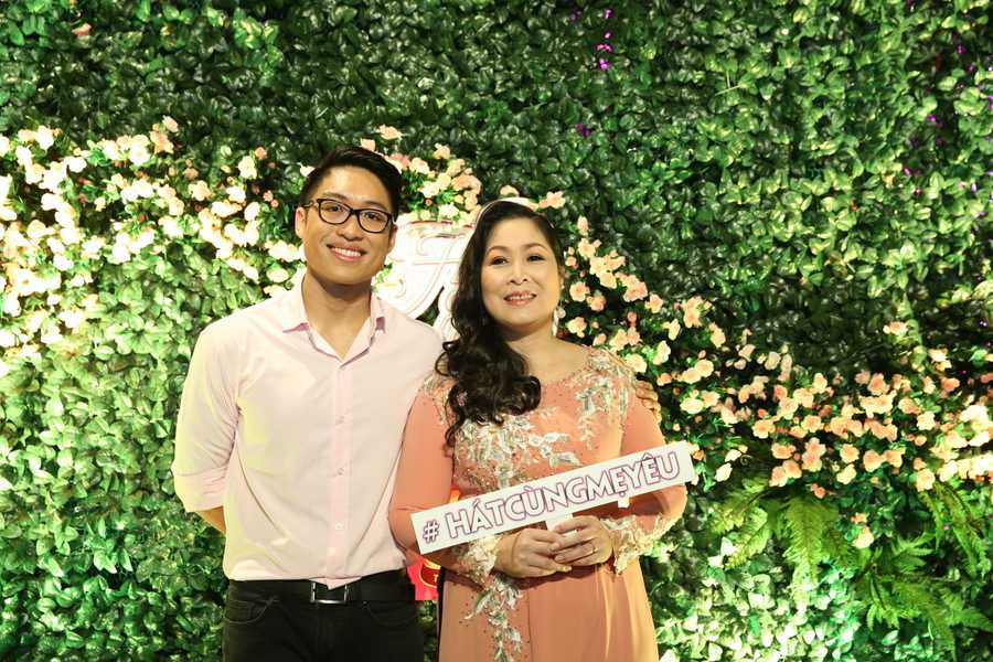 3. NSND Hong Van va con t