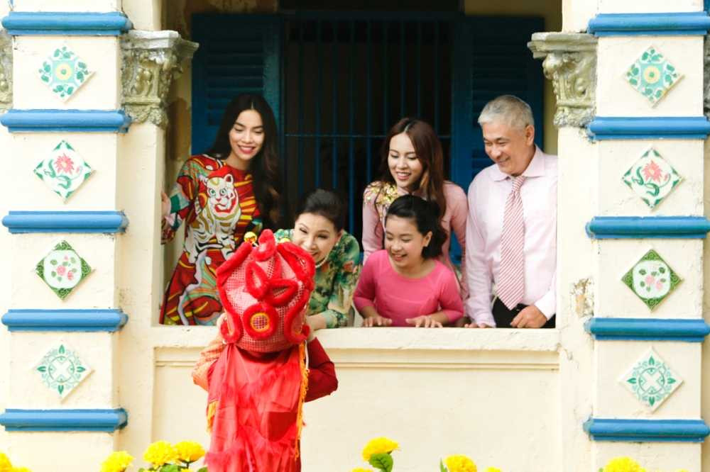 HO NGOC HA - NSUT KIM XUA