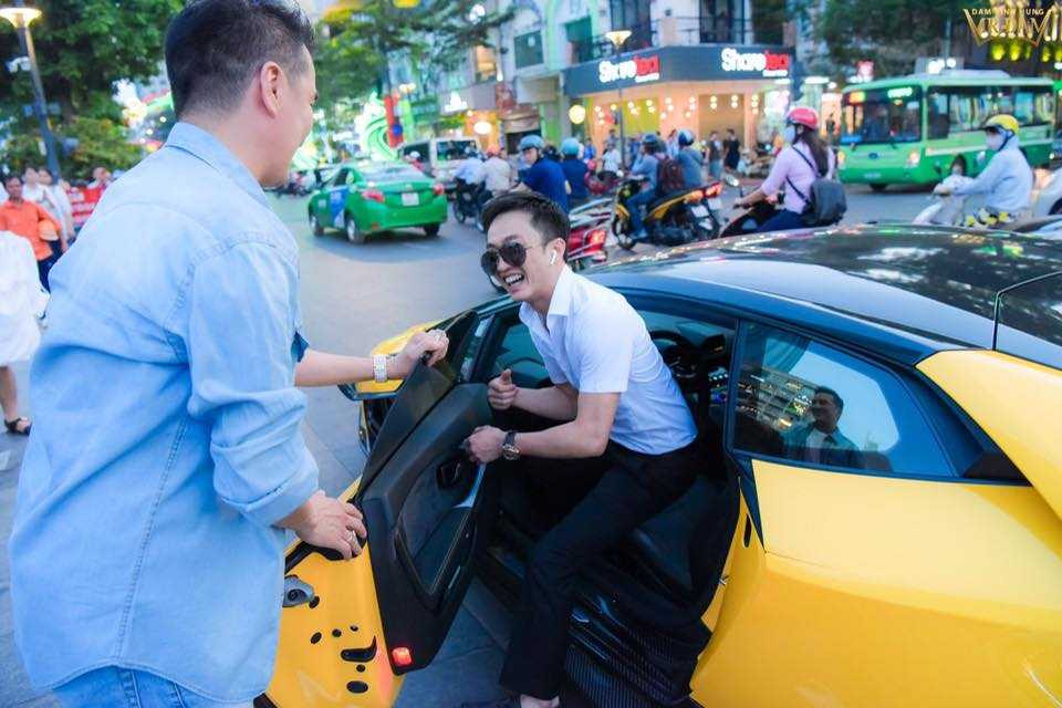 15894397_772336352942841_