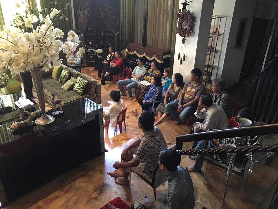 16507880_790508971125579_