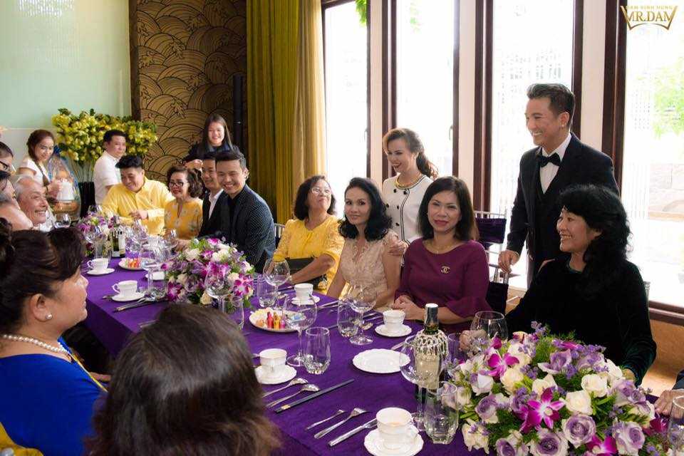 16683822_794185390757937_