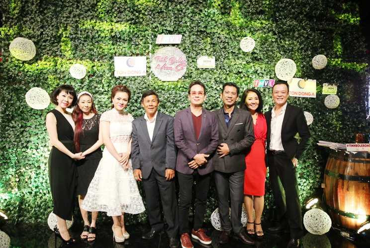 13. Giam khao khach moi D