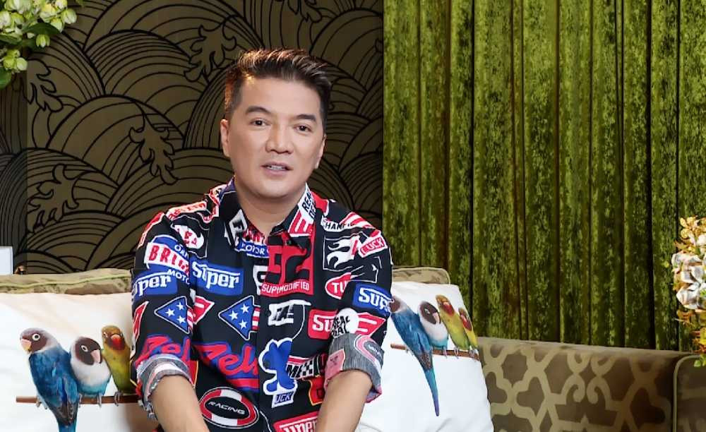 1. Ca si Dam Vinh Hung 2