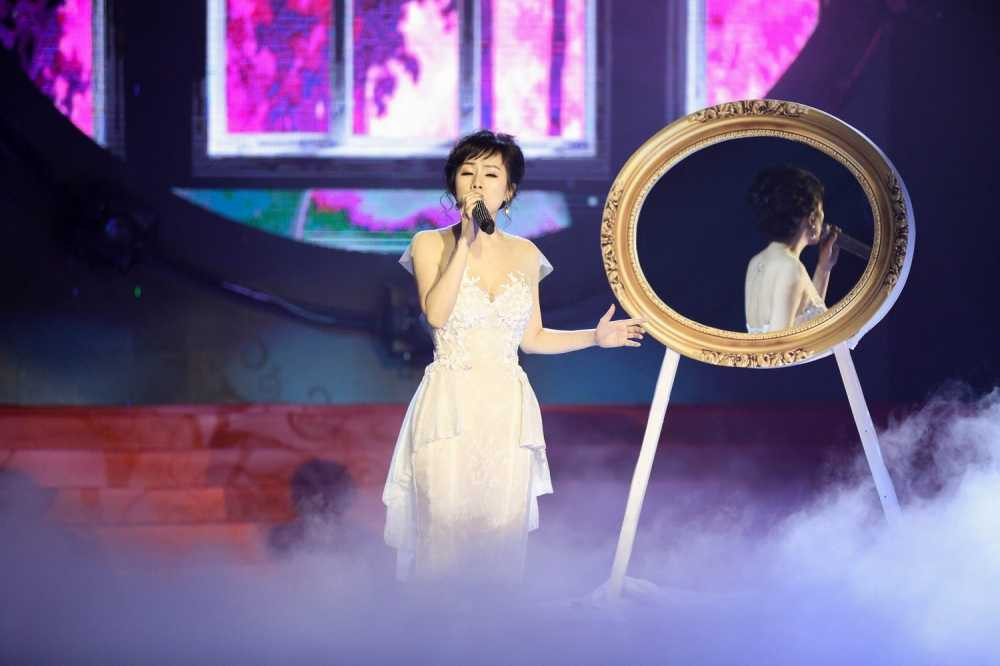 1. Ca si Yen Xuan (3)