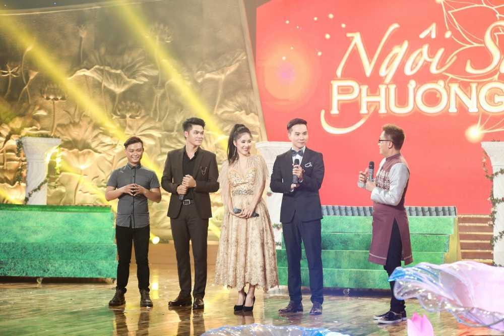 4. Doi cua ca si Le Phuon