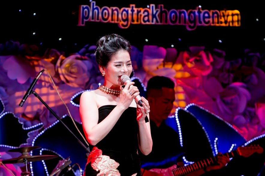 Hinh anh Le Quyen tan tinh chia se kinh nghiem hat bolero voi hoc tro 6