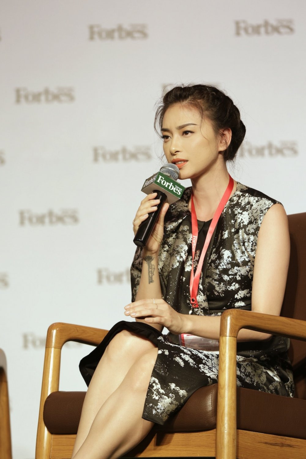 Hinh anh Ngo Thanh Van: Thanh cong nho theo duoi dam me den cung 4