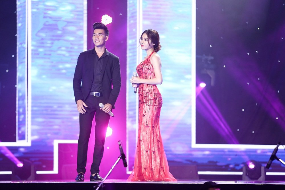 Hinh anh Than tuong bolero: Hoc tro Quang Le khien Le Quyen me man