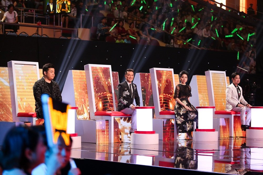 Hinh anh Than tuong bolero: Hoc tro Quang Le khien Le Quyen me man 3