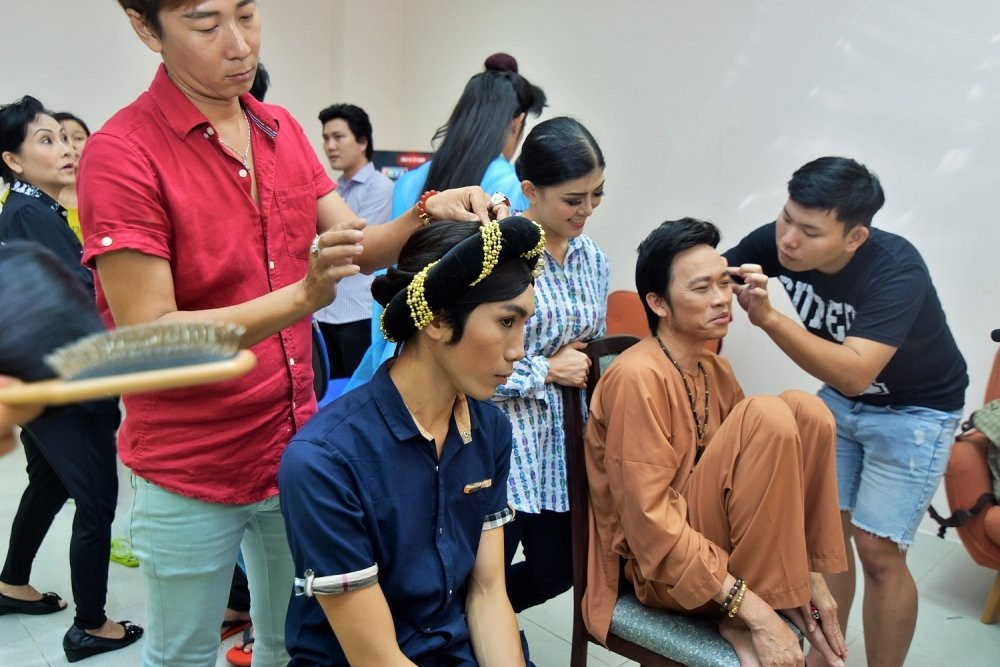 Hinh anh Hoai Linh va nhung dang ngoi khong the ‘lay’ hon 10