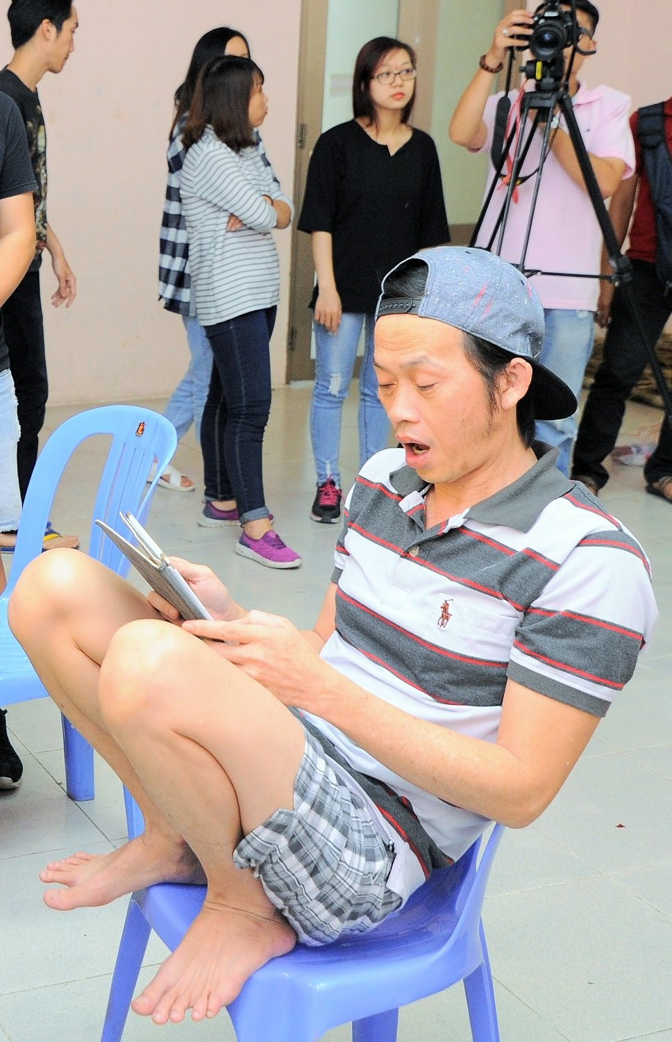 Hinh anh Hoai Linh va nhung dang ngoi khong the ‘lay’ hon