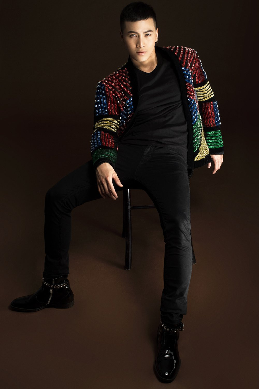 Hinh anh Mai Tien Dung ra mat single dau tien tai Viet Nam 6