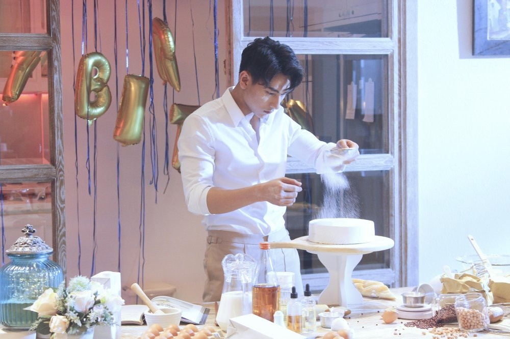 Hinh anh Video: Tiet lo nhung canh quay bi cat trong MV moi cua Isaac