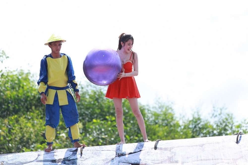 Hinh anh Diem My 9X khoe giong hat bang hit Son Tung M-TP 7