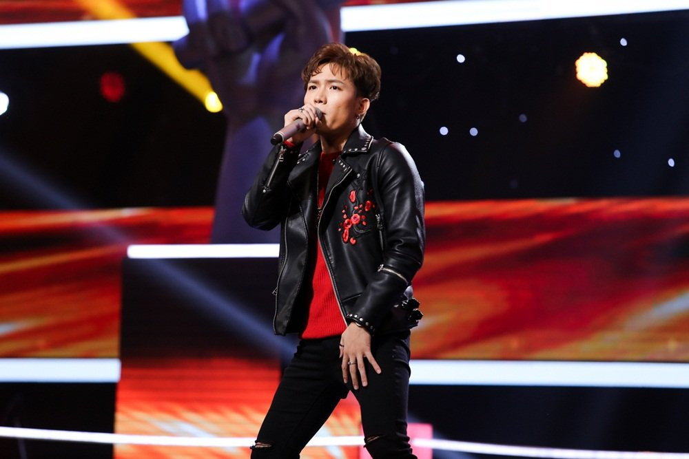 Hinh anh Giong hat Viet 2017: Dong Nhi khien Toc Tien ghen ti vi qua may man