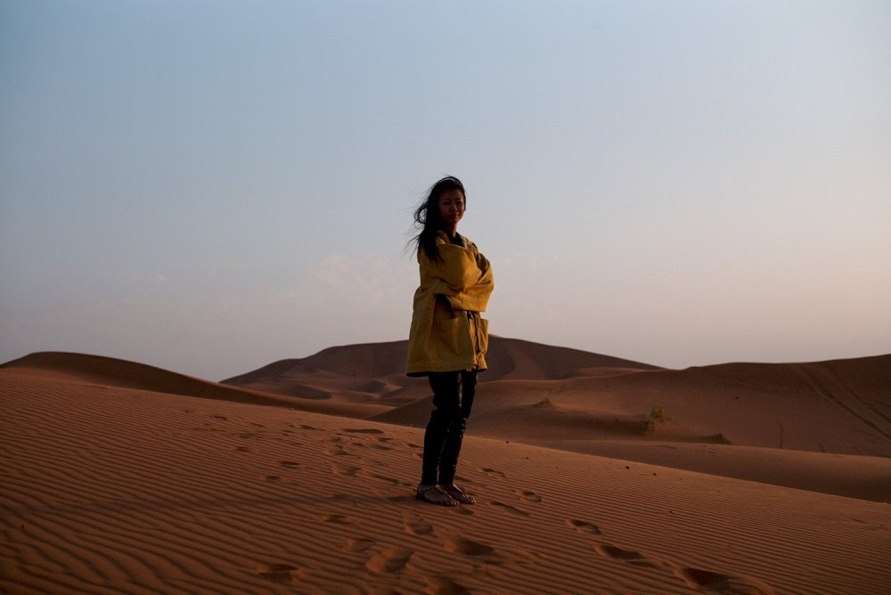 Hinh anh Suboi mot minh kham pha sa mac Sahara 3