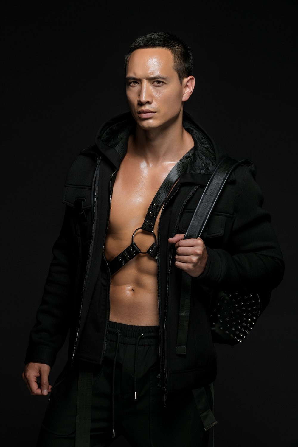 Hinh anh Cu nong bong the nay, hoi sao fan nu khong ‘chet ngat’ vi Kim Ly 3