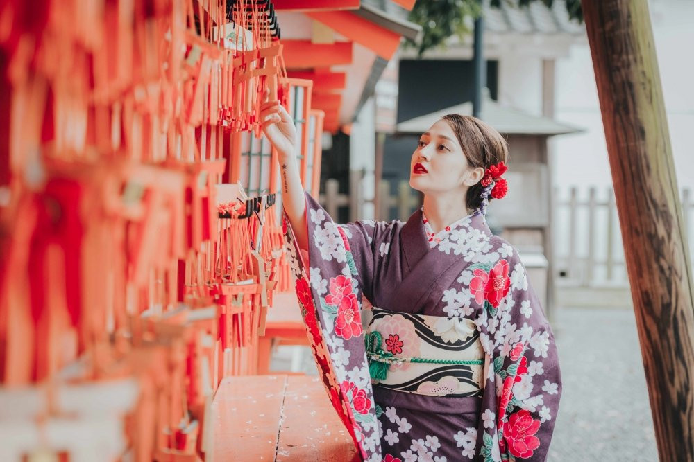 Hinh anh Thich thu voi hinh anh Bao Anh hoa geisha tren dat Nhat 4