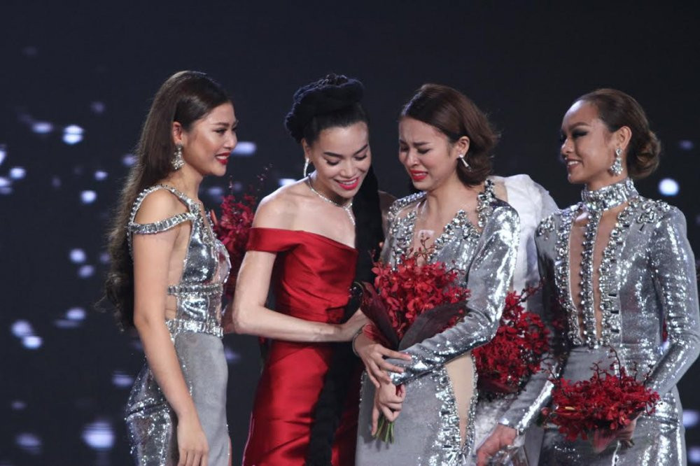 Hinh anh Lieu Ho Ngoc Ha co nhat thiet phai chen ep Minh Hang? 12