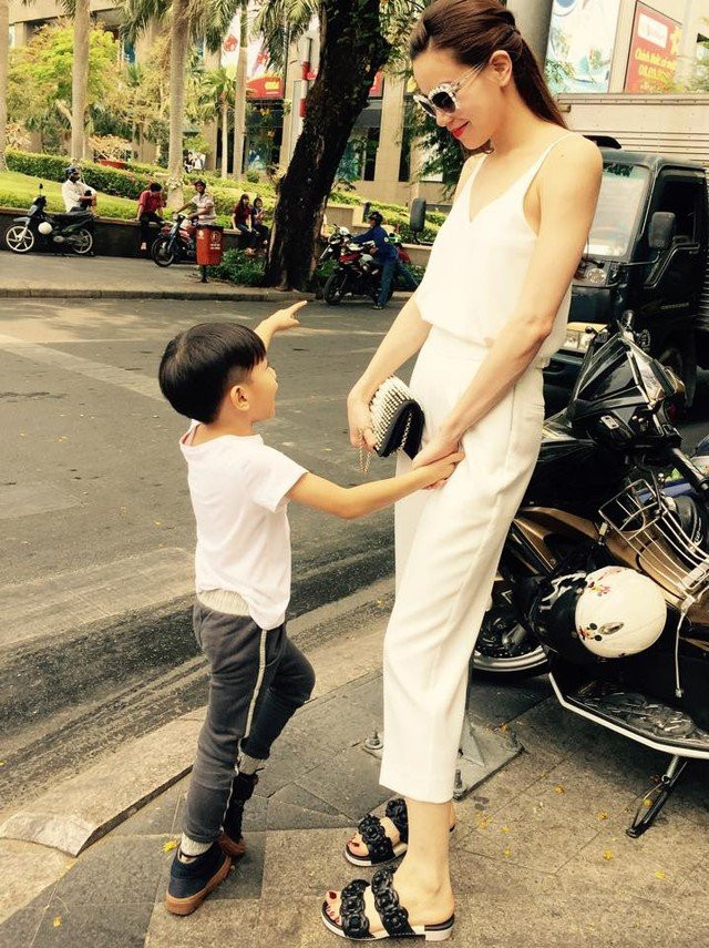 Hinh anh Lieu Ho Ngoc Ha co nhat thiet phai chen ep Minh Hang? 8