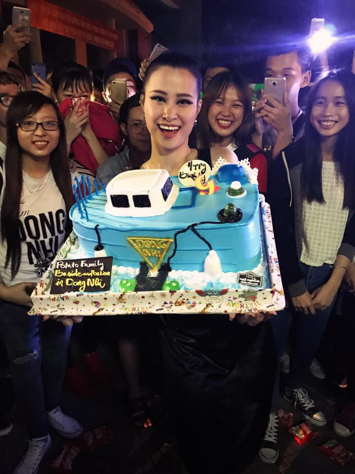 Hinh anh Day la cho dua vung chac nhat cho Dong Nhi trong suot 10 nam ca hat cua minh 7