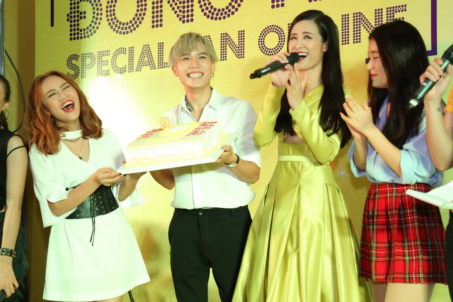 Hinh anh Fan xep hang 4 tieng dong ho cho gap Dong Nhi 12