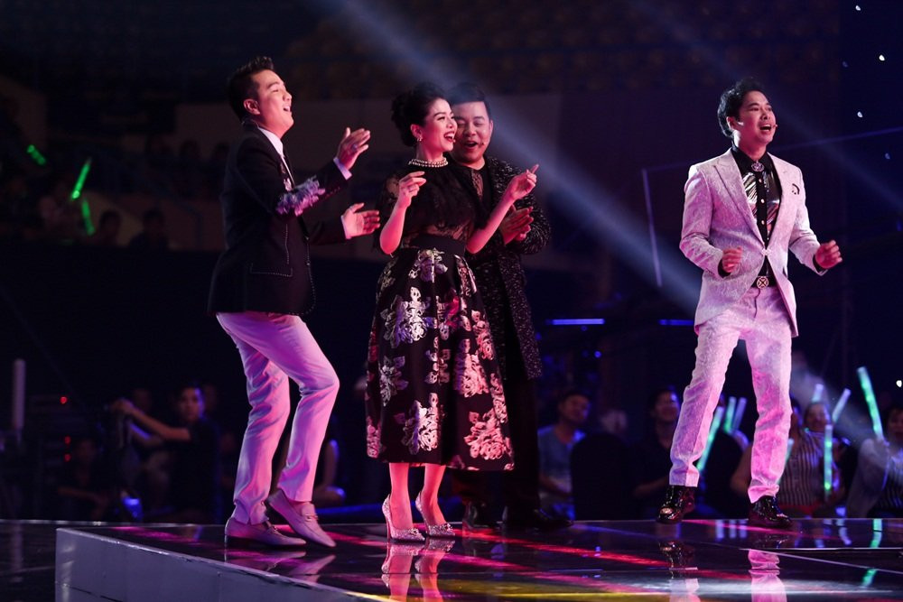 Hinh anh Hoc tro Dam Vinh Hung khien Le Quyen ‘pha le’ nhay mua tung bung 10