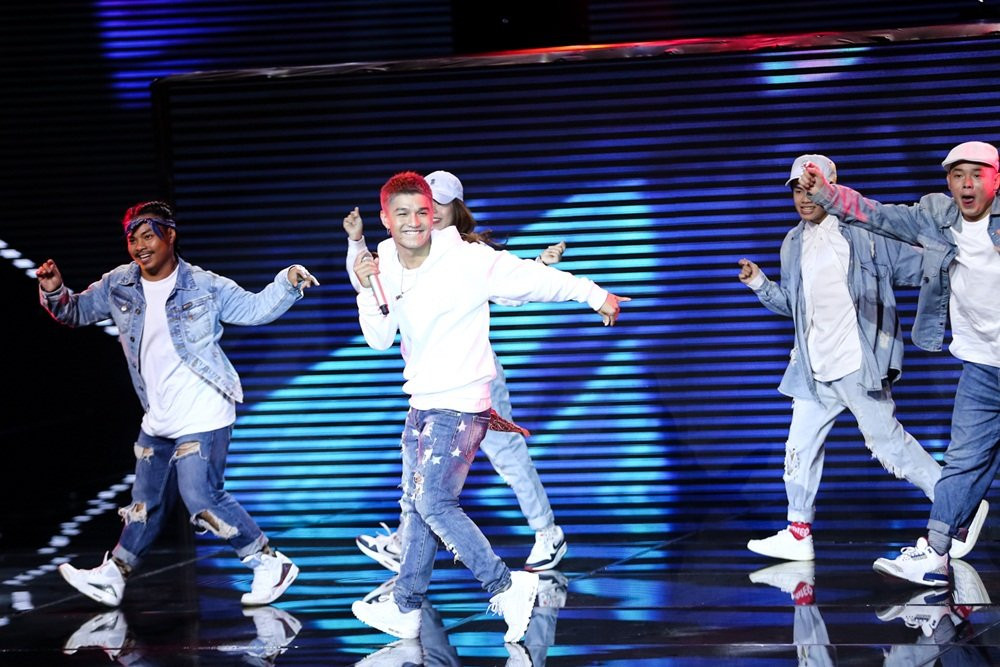 Hinh anh Cuong Seven tai xuat tren truyen hinh sau on ao chia tay MLee 5