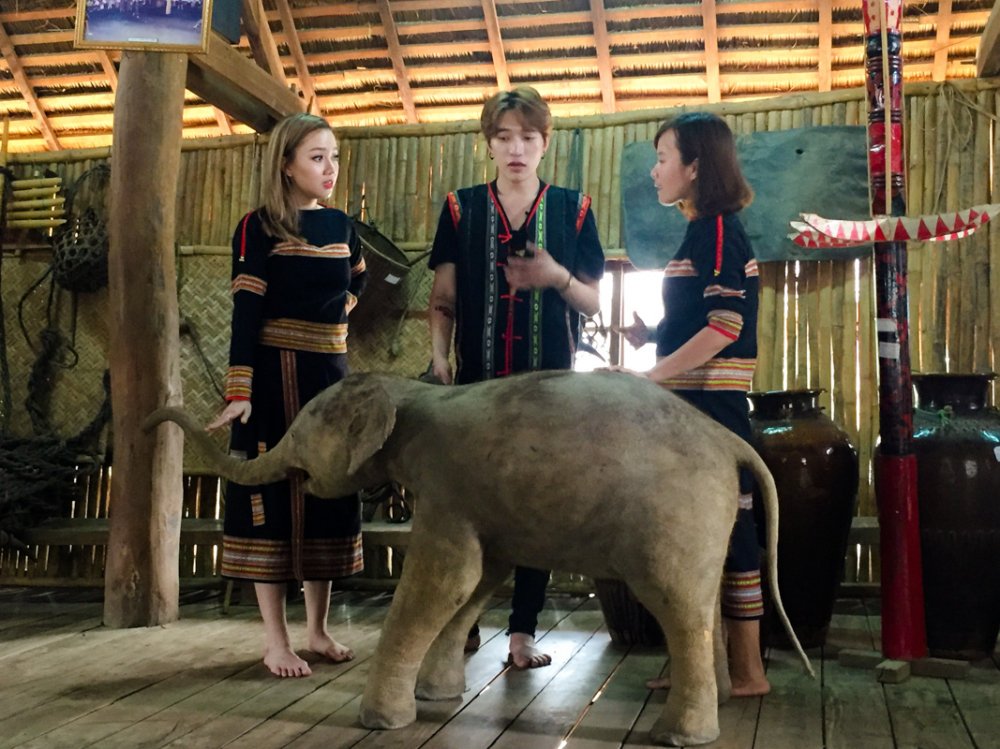 Hinh anh Nhac si tao hit cho Ho Ngoc Ha cung Bang Di kham pha Tay Nguyen 3