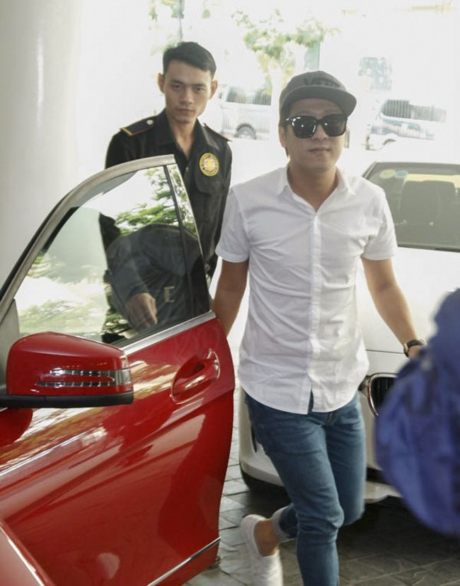 Hinh anh Mua biet thu 15 ty, tau xe sang, Truong Giang giau co nao o tuoi 34? 19