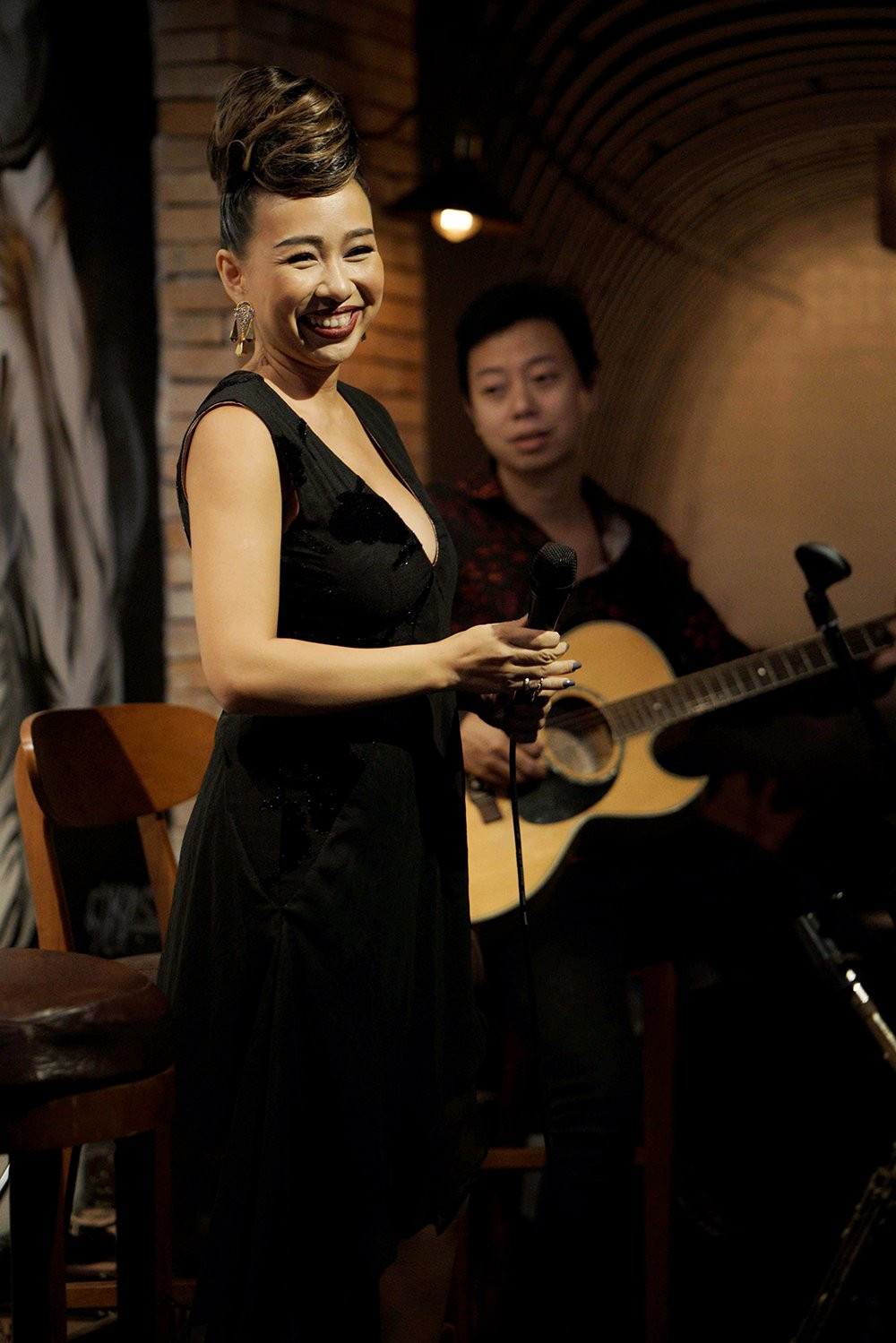 Hinh anh Thao Trang gay sot khi hat bolero