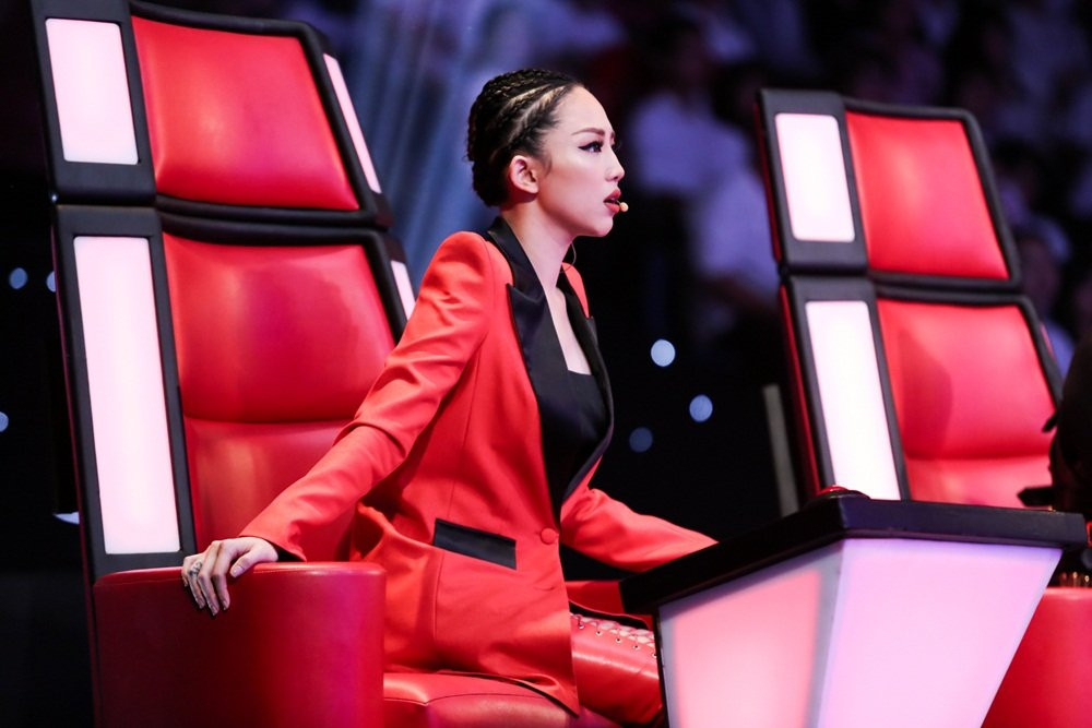 Hinh anh Giong hat Viet 2017: Toc Tien bat khoc vi Thu Minh