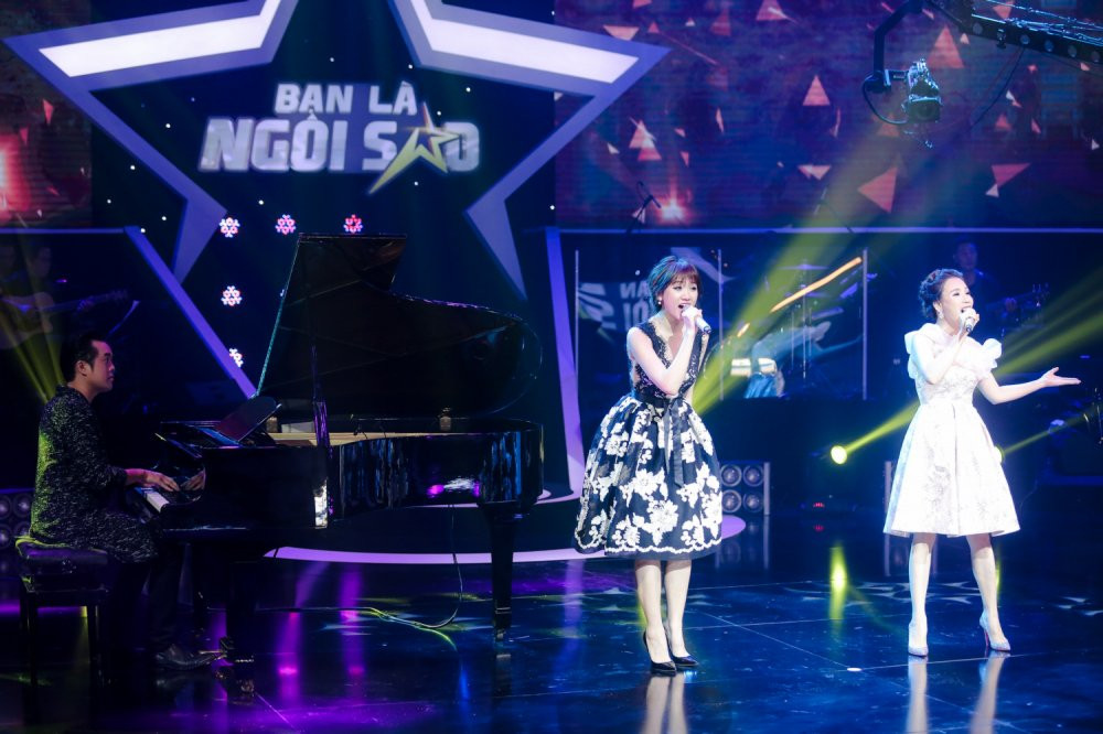 Hinh anh Hari Won quyen ru, rang ro ngoi ghe nong cung Ho Quynh Huong