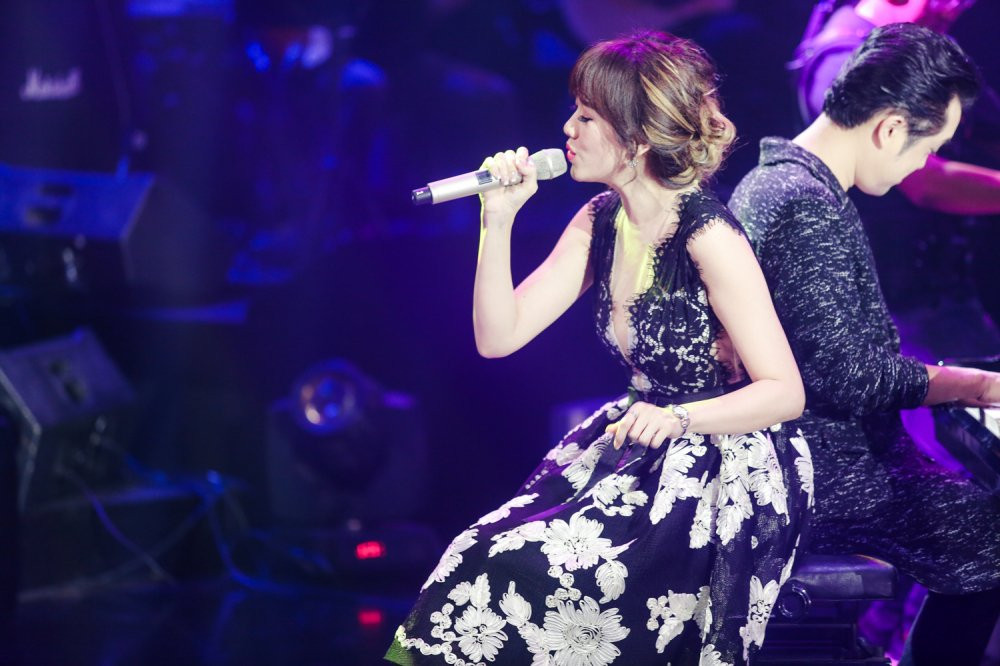 Hinh anh Ho Quynh Huong, Hari Won lan dau doi vai cho nhau 6