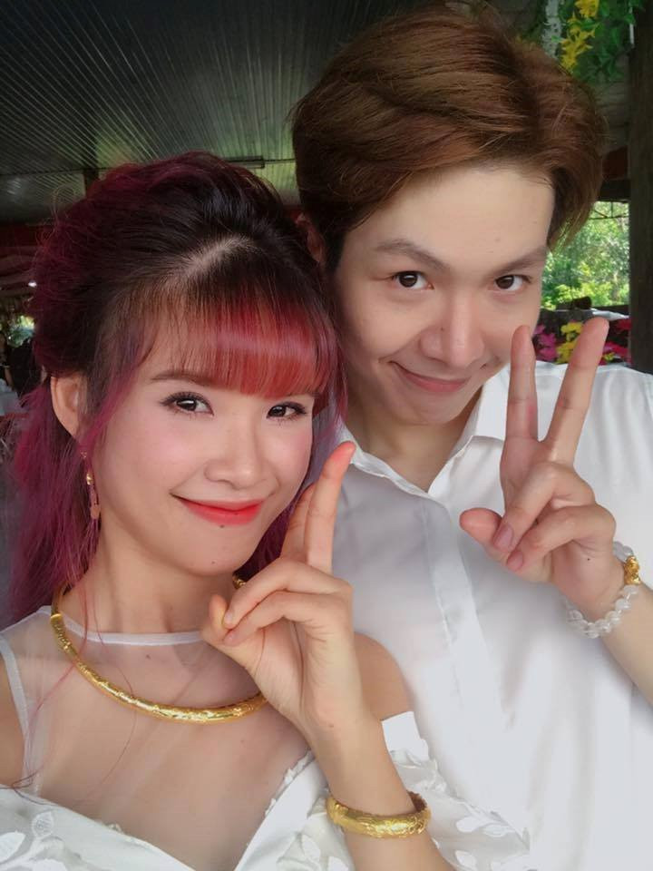 Le dinh hon vui nhon cua Khoi My va ban trai kem bon tuoi hinh anh 7