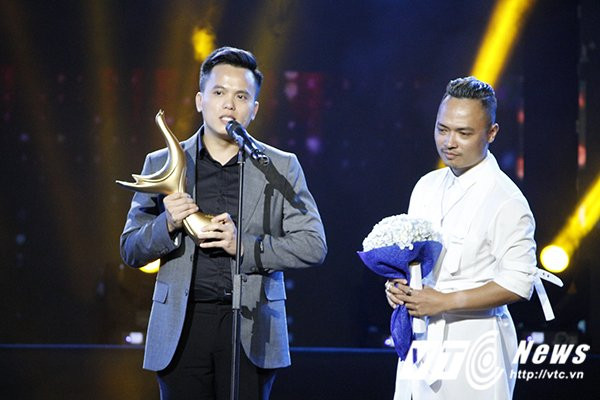 Hinh anh Noo Phuoc Thinh vuot mat Ho Ngoc Ha thang thuyet phuc tai giai Cong hien 17