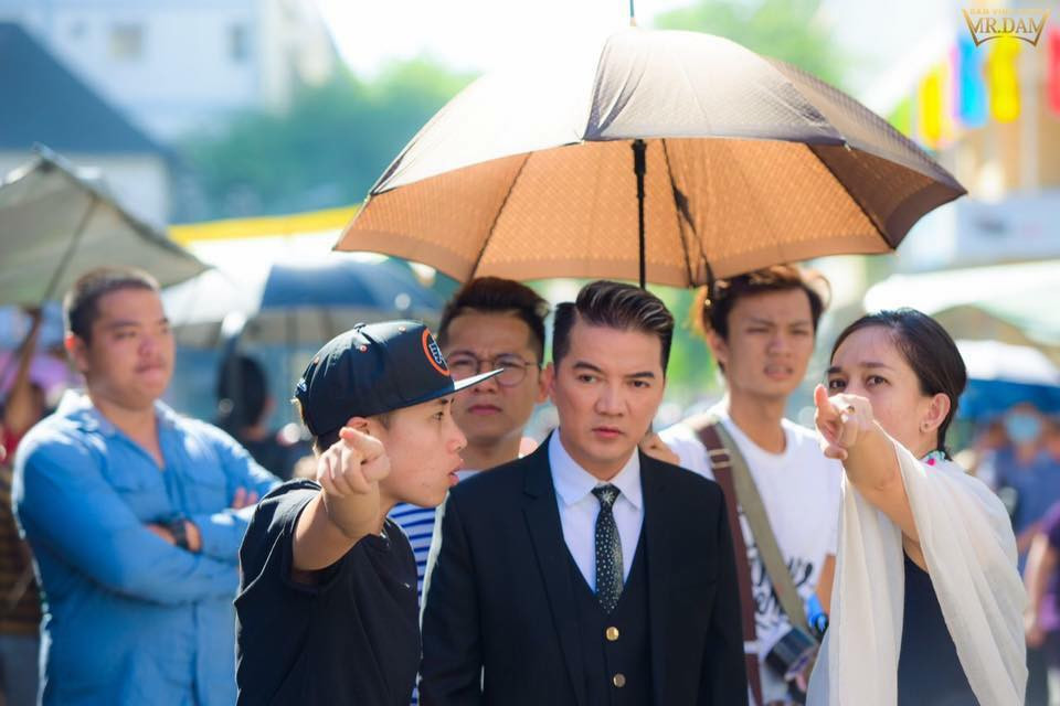 Hinh anh Bi noi chen ep Phuong Thanh, Mr.Dam tuc gian phan phao