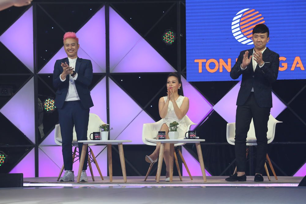 Hinh anh Tran Thanh ‘khoc nhu mua’ trong show dau tien sau lenh cam