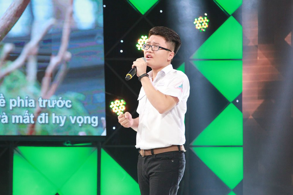 Hinh anh Tran Thanh ‘khoc nhu mua’ trong show dau tien sau lenh cam