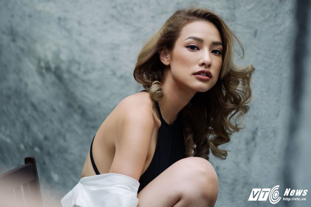 Hinh anh (3/5)Lilly Nguyen: ‘Toi dien do, nen phai co gang hon nguoi ta gap tram lan’